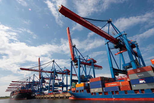 Container ships at a shipping port