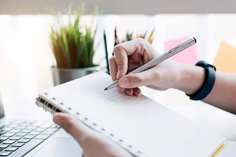 Checklist on how can expats survive cost of living crisis