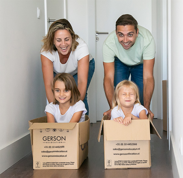 Family-playing-with-kids-in-boxes.jpg