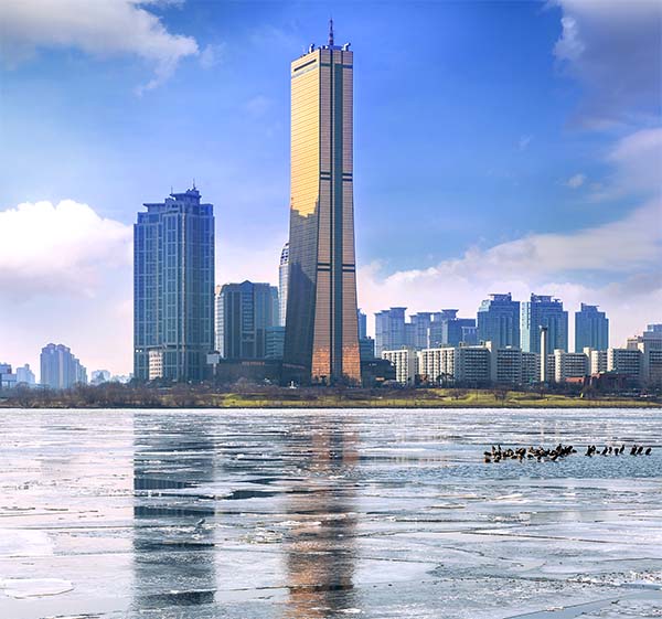 ice-han-river-cityscape-winter-seoul-south-korea
